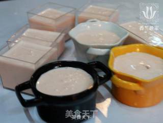 [pandan Family] Silky Strawberry Pudding Falls in Love with The Pudding from It recipe