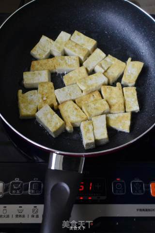 Braised Tofu with Lard Residue recipe