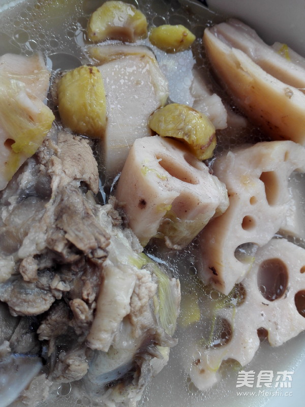 Lotus Root Big Bone Soup recipe