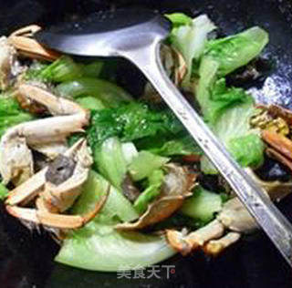Stir-fried Lettuce with Black Fungus and Hairy Crab recipe