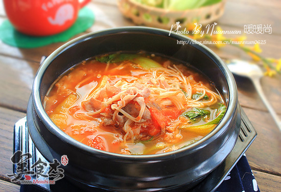 Beef Beef Pot with Tomato and Enoki Mushroom recipe