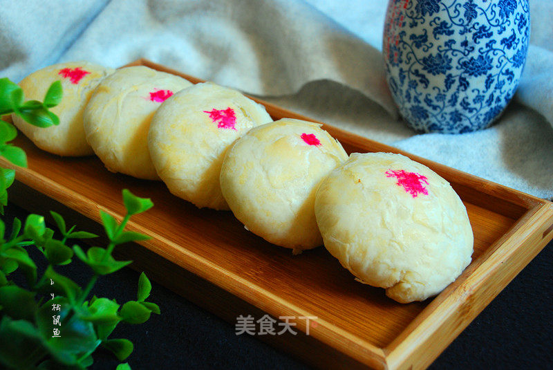 Traditional Meringue Five-core Moon Cake recipe