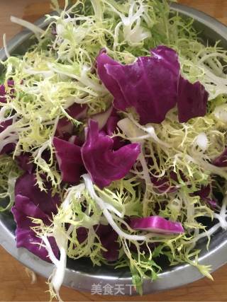 Bitter Chrysanthemum Mixed with Purple Cabbage recipe