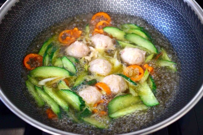 Cucumber Cuttlefish Noodle Soup recipe