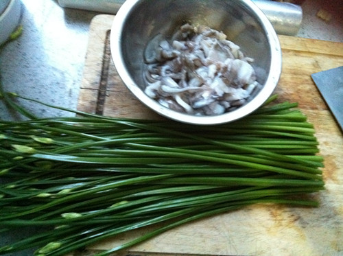 Stir-fried Octopus with Leek Moss recipe