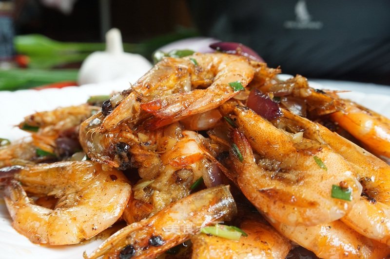 Spicy Shrimp with Salt and Pepper recipe