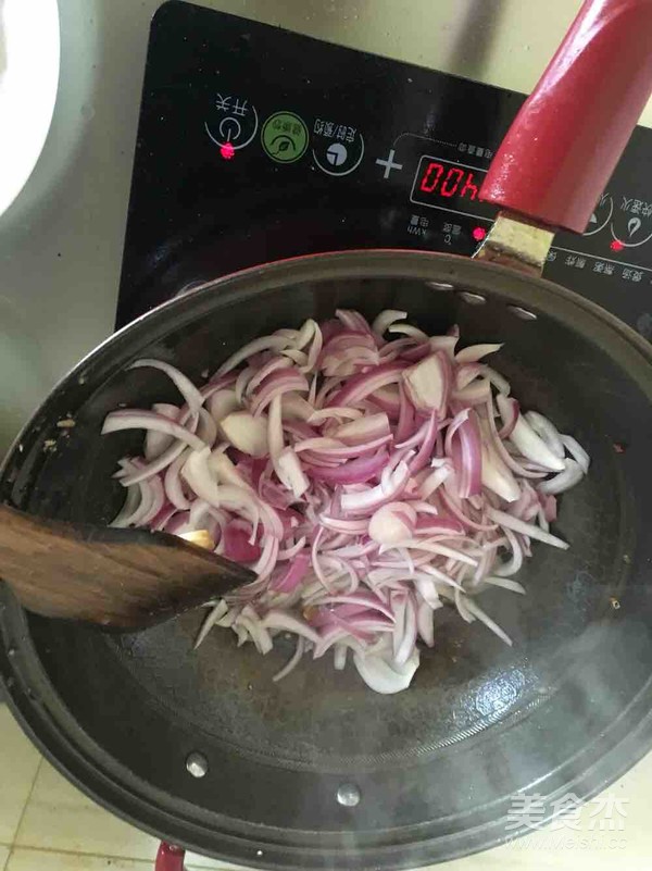 Stir-fried Twice-cooked Pork with Onions recipe