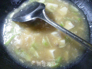 Loofah Shredded Pork Tofu Soup recipe