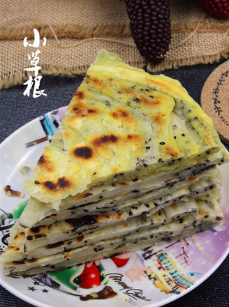 The Essential Staple Food of The Family that Nourishes Blood and Calcium-black Sesame Salt Cake recipe