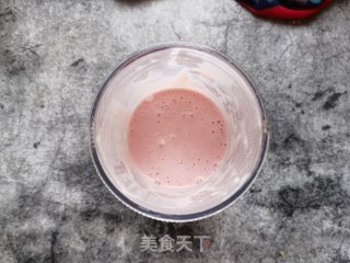 Oatmeal Guava Yogurt Shake recipe