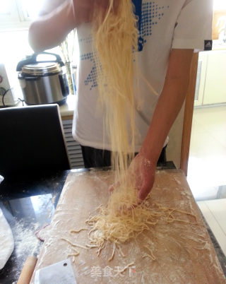 Hand-made Noodles with Spicy Miso Noodles and Pea Noodles recipe