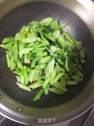 Stir-fried Celery with Sausage recipe