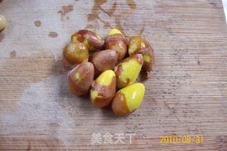 Braised Eggplant with Garlic and Sesame Oil Yangzhou Dried Silk Steamed Chrysanthemum Clove Eight Treasure Duck Leg in A Pot recipe