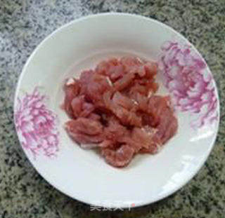 Stir-fried Celery with Lean Pork in Daylily recipe