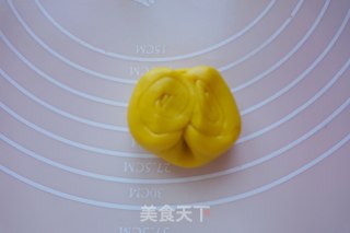 [tianjin] Yuanbao Egg Yolk Crisp recipe