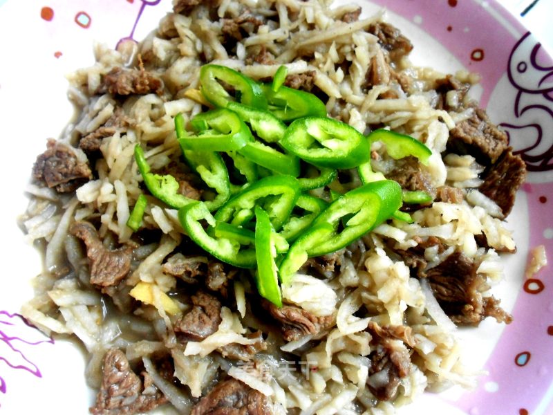 Homemade Small Stir-fried Beef with Lotus Root