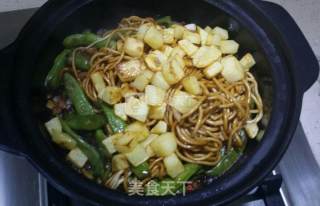 Braised Noodles with Lentils, Pork and Potato recipe