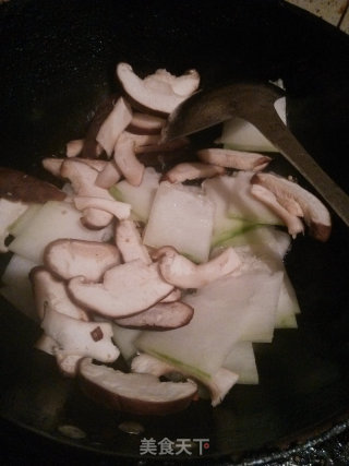 Winter Melon and Mushroom Soup recipe