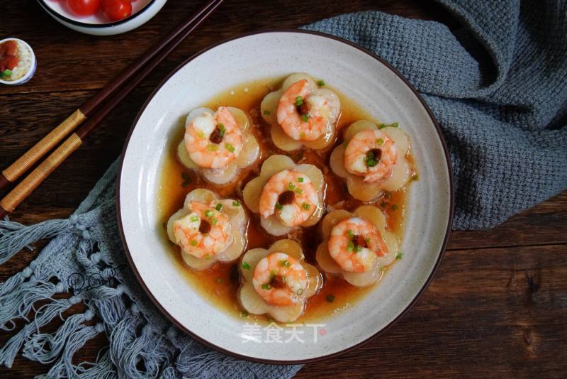 Steamed Prawn Balls with Radish recipe