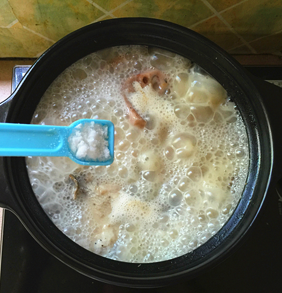 Choi Fish Simmered Lotus Root Soup recipe