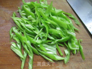 Stir-fried Chili with Shredded Pork recipe