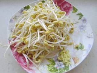 Stir-fried Soy Sprouts with Leek in Oyster Sauce recipe