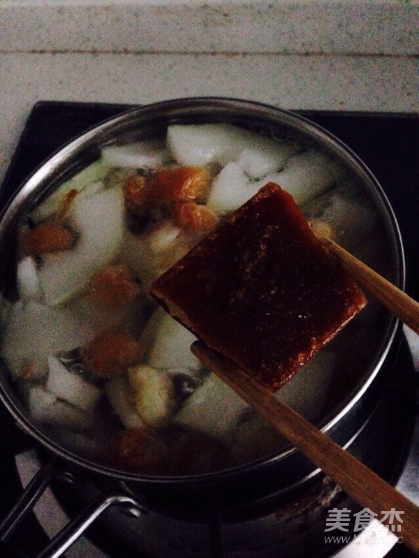 Sweet Soup with Winter Melon and Longan recipe