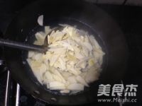 Stir-fried Pork with Winter Bamboo Shoots recipe