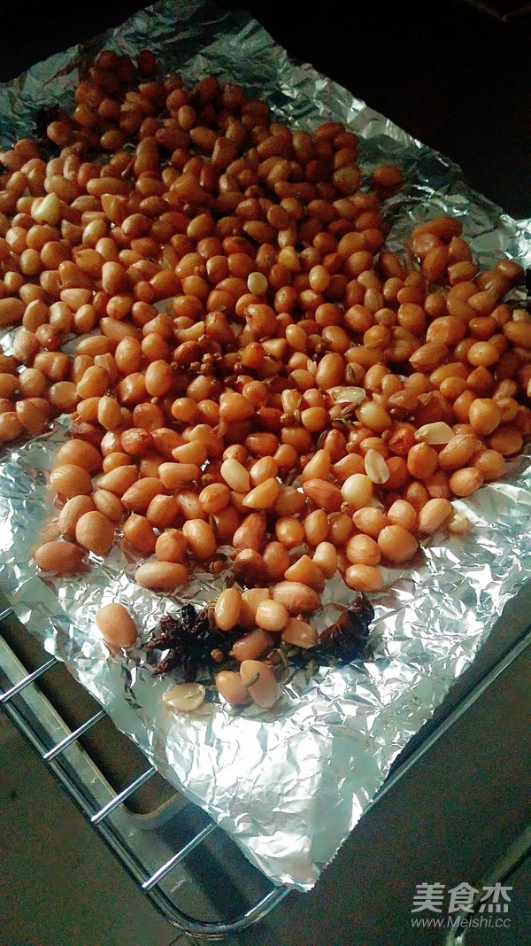 Homemade Spiced Peanuts recipe