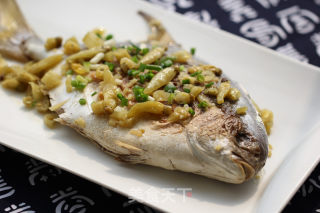 Pickled Pepper Golden Pomfret recipe