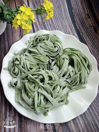 Spinach Big Bone Noodle Soup recipe