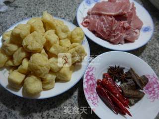 Braised Pork Ribs with Tofu in Small Oil recipe