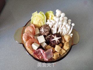 Hot Pot with Delicious Soup recipe