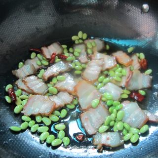 Stir-fried Bacon with Fresh Soybeans recipe