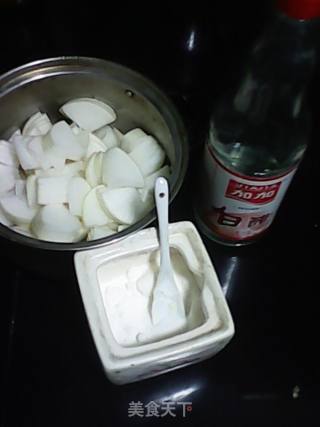 Appetizing Hot and Sour Radish recipe