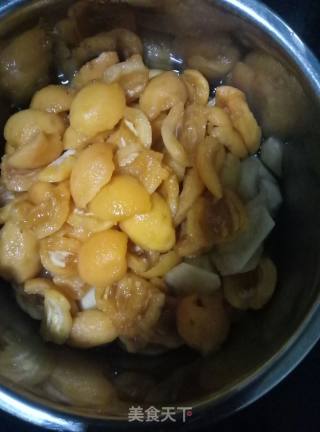 Sydney Loquat Cream recipe