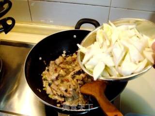 Stir-fried Cabbage with Sliced Pork in Black Bean Sauce recipe