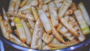 Spring Limited: Braised Spring Bamboo Shoots in Oil recipe