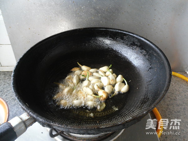 Grilled Partial Fish with Garlic recipe