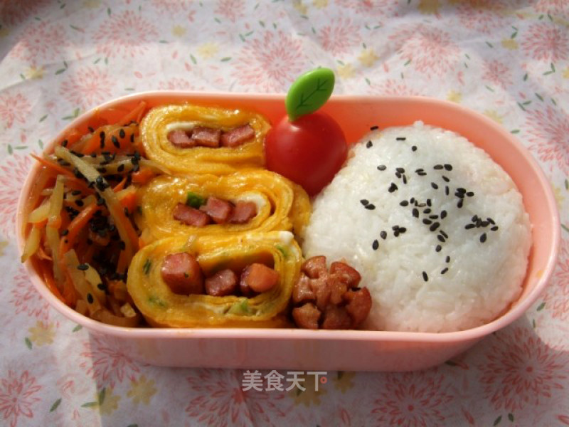 Fried Carrots and Potatoes Thick Egg Braised Bento recipe