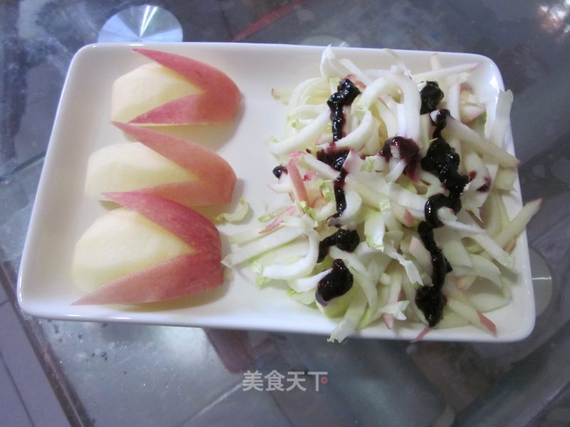 Little Rabbit Eats Vegetables---apple Cabbage Sum recipe