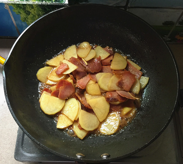 Fried Potato Chips with Bacon recipe