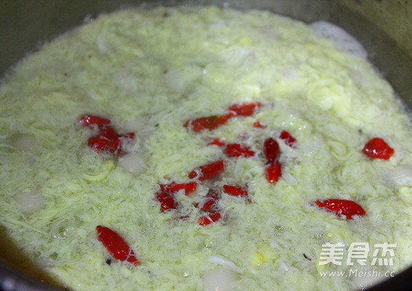 Blue Chinese Coriander Fermented Soup recipe