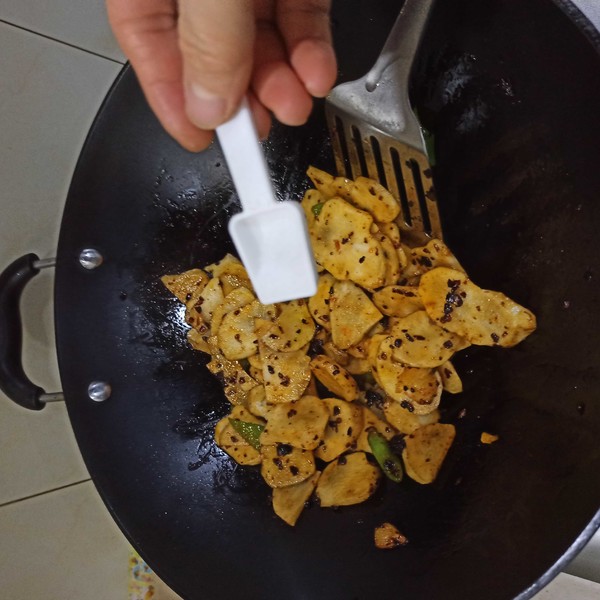 Stir-fried Jerusalem Artichoke with Spicy Sauce recipe