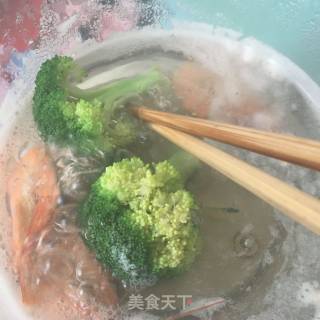 Shrimp and Vegetable Salad recipe