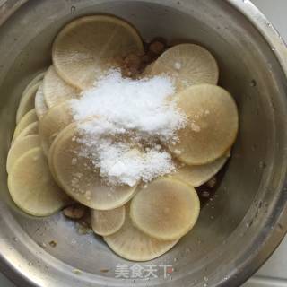 Sweet and Sour Radish Slices recipe