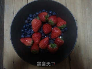 Strawberry Cocoa Naked Cake recipe