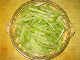 Fried Squid with Celery recipe