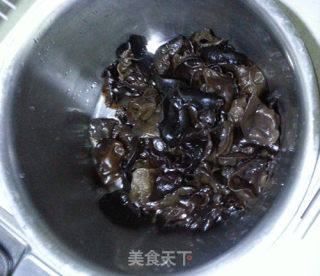 Onion Fungus Mixed with Coriander recipe