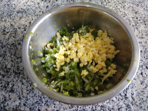 Green Pepper and Egg Dumplings recipe